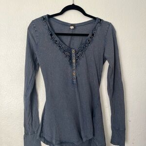 Women's Blue Long Sleeve Top